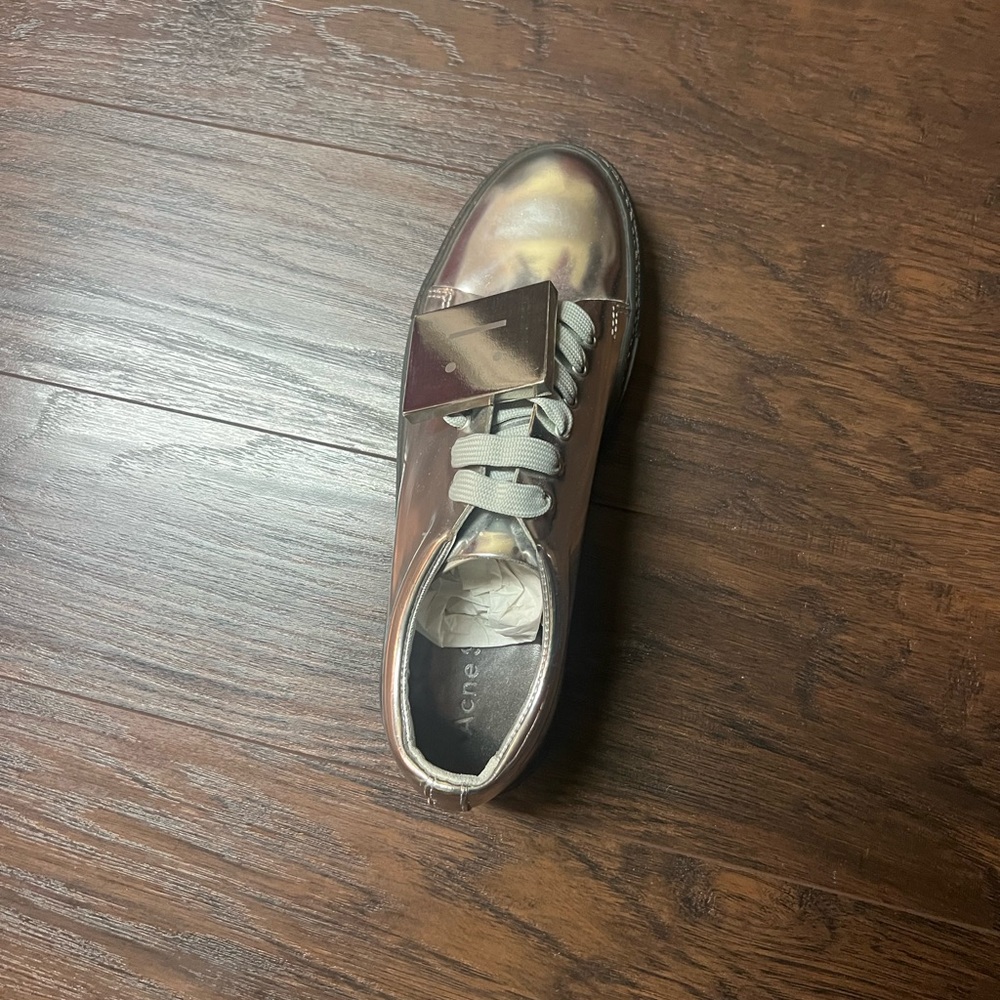ONE Acne Iridescent silver sneaker